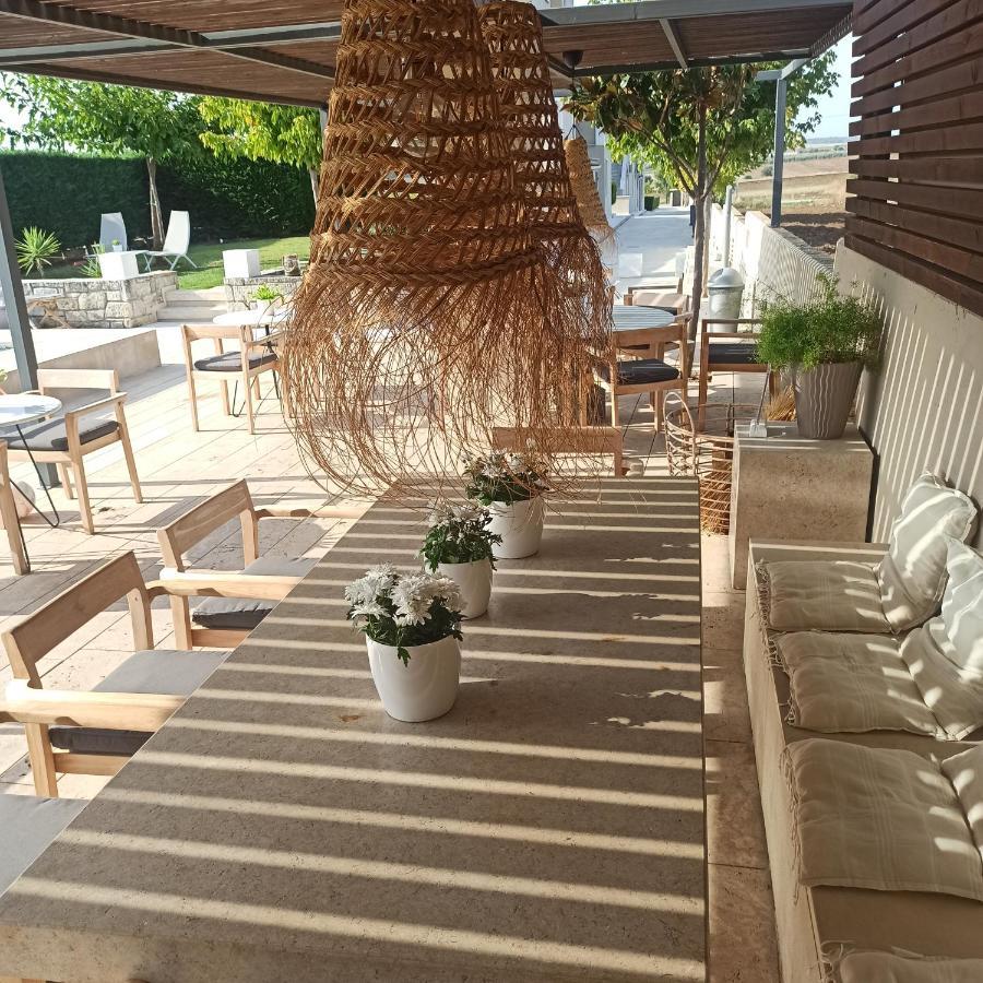 Niovi Boutique Apartments Афитос Экстерьер фото
