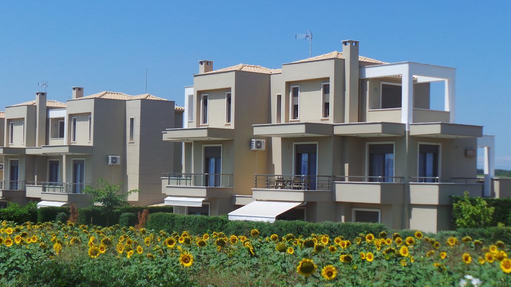 Niovi Boutique Apartments Афитос Экстерьер фото